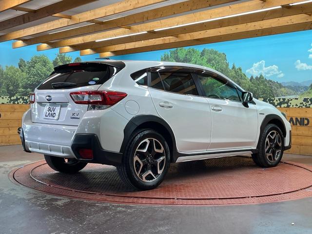 ＸＶ アドバンス　４ＷＤ　純正８型ナビ　サイド＆バックカメラ　アイサイト　レーダークルーズ　禁煙車　電動リアゲート　ハーフレザーシート　ドラレコ　コーナーセンサー　スマートキー　ＬＥＤヘッド　オートエアコン（17枚目）