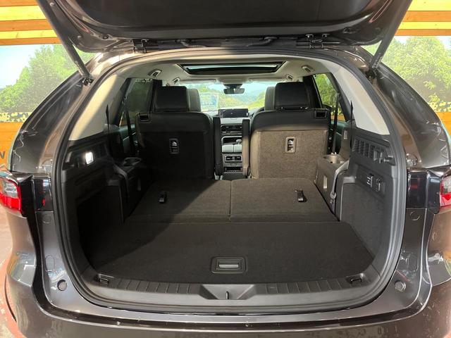 CX-80 XD Lパッケージ 4WD サンルーフ 純正12.3ディスプレイオーディオ 全周囲カメラ BOSEサウンド ディーゼル 100V電源 スマートアシスト レーダークルーズ 電動リアゲート レザーシート パワーシート(11枚目)