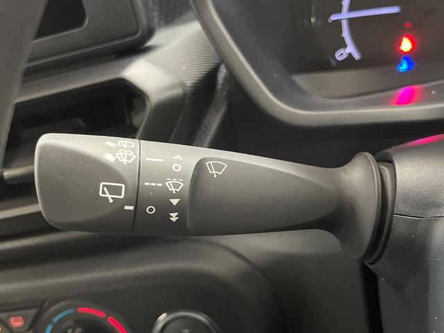 ライズ X 登録済未使用車 4WD スマートアシスト 禁煙車 コーナーセンサー スマートキー LEDヘッド オートライト ステアリングスイッチ(33枚目)