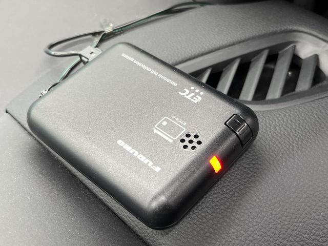 ヤリスクロス ハイブリッドZ 全周囲カメラ セーフティセンス レーダークルーズ 禁煙車 ハーフレザーシート パワーシート シートヒーター コーナーセンサー LEDヘッド ETC 純正18インチアルミ(32枚目)