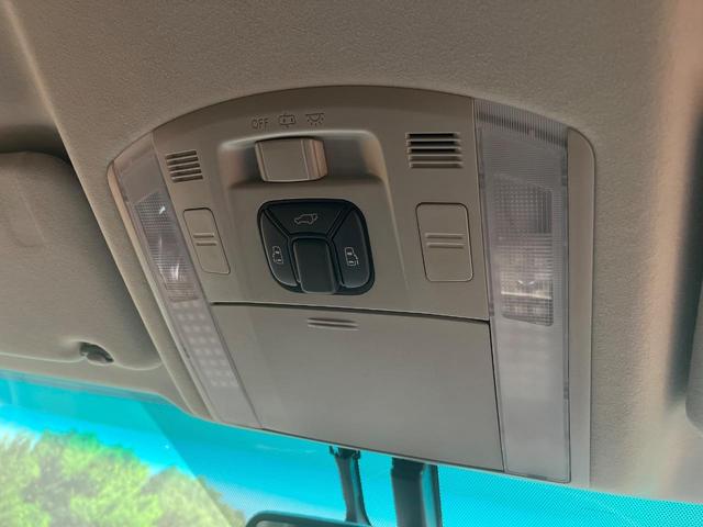 ヴェルファイア ２．４Ｚ　ゴールデンアイズ　純正ナビ　フリップダウンモニター　全周囲カメラ　両側電動ドア　禁煙車　電動リアゲート　ハーフレザーシート　コーナーセンサー　スマートキー　ＨＩＤヘッド　ＥＴＣ　クルコン（6枚目）