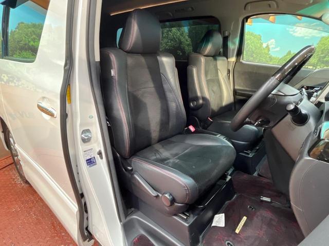 ヴェルファイア ２．４Ｚ　ゴールデンアイズ　純正ナビ　フリップダウンモニター　全周囲カメラ　両側電動ドア　禁煙車　電動リアゲート　ハーフレザーシート　コーナーセンサー　スマートキー　ＨＩＤヘッド　ＥＴＣ　クルコン（8枚目）