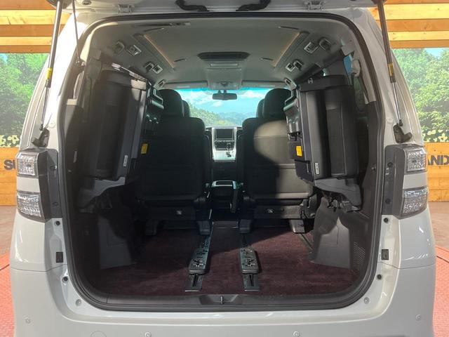 ヴェルファイア ２．４Ｚ　ゴールデンアイズ　純正ナビ　フリップダウンモニター　全周囲カメラ　両側電動ドア　禁煙車　電動リアゲート　ハーフレザーシート　コーナーセンサー　スマートキー　ＨＩＤヘッド　ＥＴＣ　クルコン（11枚目）