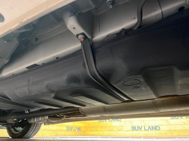 ヴェルファイア ２．４Ｚ　ゴールデンアイズ　純正ナビ　フリップダウンモニター　全周囲カメラ　両側電動ドア　禁煙車　電動リアゲート　ハーフレザーシート　コーナーセンサー　スマートキー　ＨＩＤヘッド　ＥＴＣ　クルコン（22枚目）