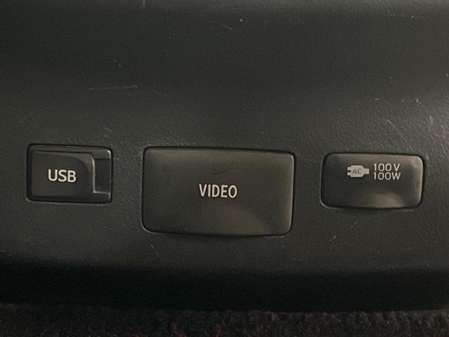 ヴェルファイア ２．４Ｚ　ゴールデンアイズ　純正ナビ　フリップダウンモニター　全周囲カメラ　両側電動ドア　禁煙車　電動リアゲート　ハーフレザーシート　コーナーセンサー　スマートキー　ＨＩＤヘッド　ＥＴＣ　クルコン（44枚目）