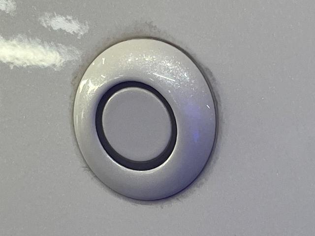 ヴェルファイア ２．４Ｚ　ゴールデンアイズ　純正ナビ　フリップダウンモニター　全周囲カメラ　両側電動ドア　禁煙車　電動リアゲート　ハーフレザーシート　コーナーセンサー　スマートキー　ＨＩＤヘッド　ＥＴＣ　クルコン（45枚目）