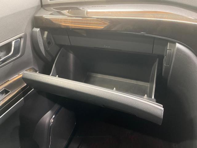ヴェルファイア ２．４Ｚ　ゴールデンアイズ　純正ナビ　フリップダウンモニター　全周囲カメラ　両側電動ドア　禁煙車　電動リアゲート　ハーフレザーシート　コーナーセンサー　スマートキー　ＨＩＤヘッド　ＥＴＣ　クルコン（66枚目）