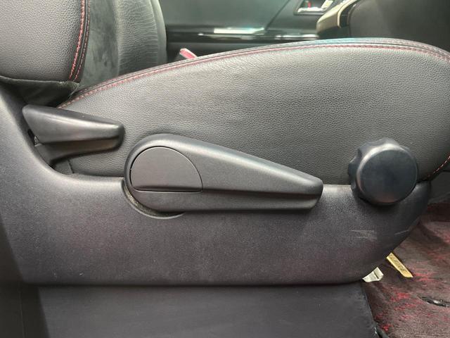 ヴェルファイア ２．４Ｚ　ゴールデンアイズ　純正ナビ　フリップダウンモニター　全周囲カメラ　両側電動ドア　禁煙車　電動リアゲート　ハーフレザーシート　コーナーセンサー　スマートキー　ＨＩＤヘッド　ＥＴＣ　クルコン（69枚目）