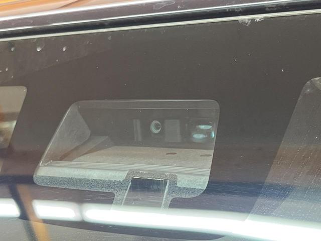 ジムニー ＸＬ　ＭＴ車　純正ナビ　セーフティサポート　禁煙車　ビルトインＥＴＣ　シートヒーター　スマートキー　オートハイビーム　車線逸脱警報　オートライト　オートエアコン（4枚目）