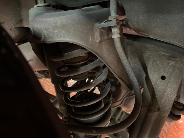 ジムニー ＸＬ　ＭＴ車　純正ナビ　セーフティサポート　禁煙車　ビルトインＥＴＣ　シートヒーター　スマートキー　オートハイビーム　車線逸脱警報　オートライト　オートエアコン（20枚目）