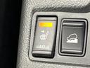 【シートヒーター】寒い日に重宝するシートヒーター!エアコンより早く温まってくれるので寒がりの人も安心ですね♪エアコンの温風は乾燥するから苦手、という方にもをおすすめです。