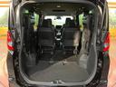 後席を格納すると、これだけの広さが!シーンに合わせたシートアレンジで、大きな荷物も積むことが出来ます♪