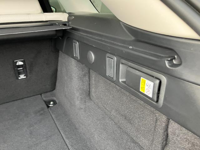 レンジローバーヴェラール Ｒ　ダイナミック　Ｓ　Ｄ２００（28枚目）