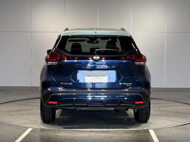 キックス Ｘ　ＦＯＵＲ　☆ワンオーナー☆プロパイロット☆純正９インチメモリーナビ☆アラウンドビューモニター☆シートヒーター☆ＬＥＤヘッドライト☆前後ドライブレコーダー☆スマートルームミラー☆ハンドルヒーター☆（7枚目）