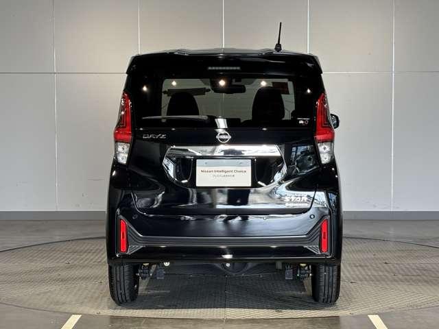 デイズ ６６０　ハイウェイスターＸ　４ＷＤ　当社社用車　純正９インチメモリーナビ（7枚目）