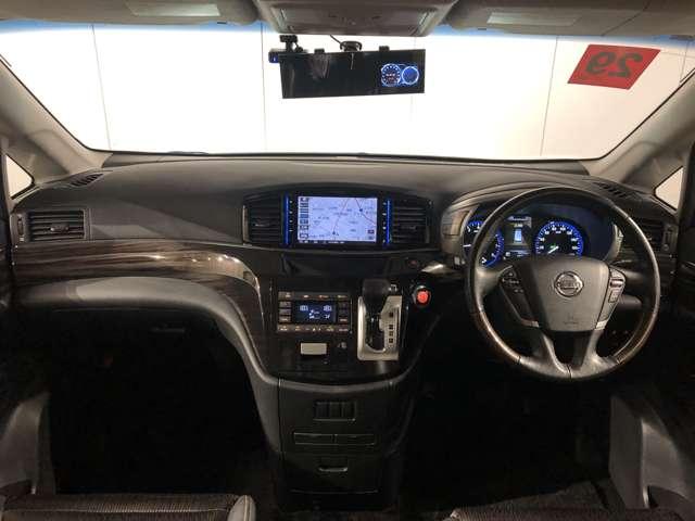 エルグランド ２．５　２５０ハイウェイスターＳ　アーバンクロム　ワンオーナー　純正８インチメモリーナビ（4枚目）