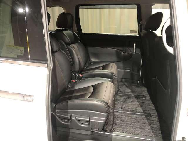 エルグランド ２．５　２５０ハイウェイスターＳ　アーバンクロム　ワンオーナー　純正８インチメモリーナビ（9枚目）