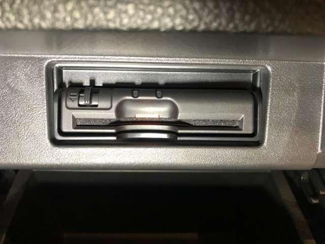 エルグランド ２．５　２５０ハイウェイスターＳ　アーバンクロム　ワンオーナー　純正８インチメモリーナビ（15枚目）