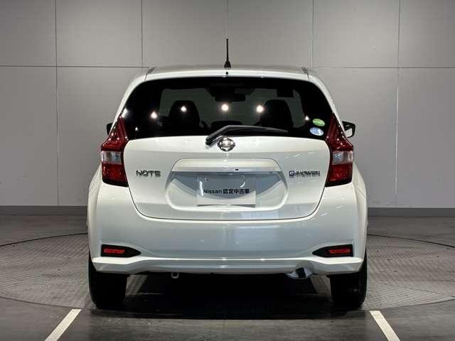 ノート e-パワー X ☆純正CDラジオ☆エマージェンシーブレーキ☆ETC☆ハイビームアシスト☆車線逸脱警報☆横滑り防止機能☆オートライト☆電動格納ミラー☆オートライト☆(9枚目)