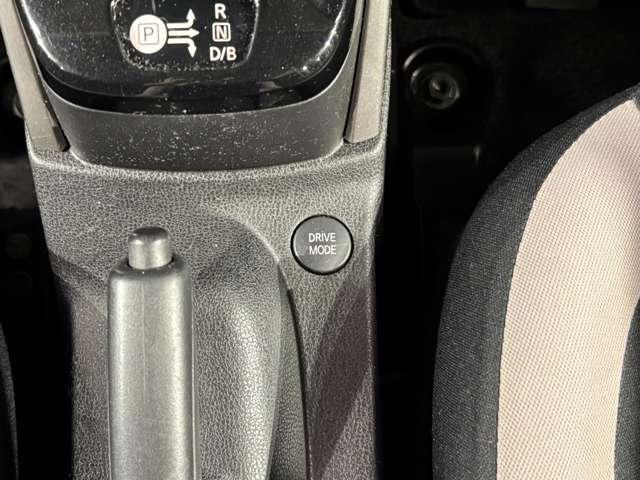 ノート e-パワー X ☆純正CDラジオ☆エマージェンシーブレーキ☆ETC☆ハイビームアシスト☆車線逸脱警報☆横滑り防止機能☆オートライト☆電動格納ミラー☆オートライト☆(14枚目)