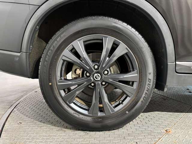 タイヤサイズは２２５／６０／Ｒ１８です☆