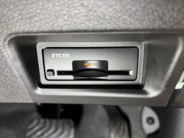 セレナ 2.0 ハイウェイスターV 4WD 当社試乗車 メーカーオプションナビ(15枚目)