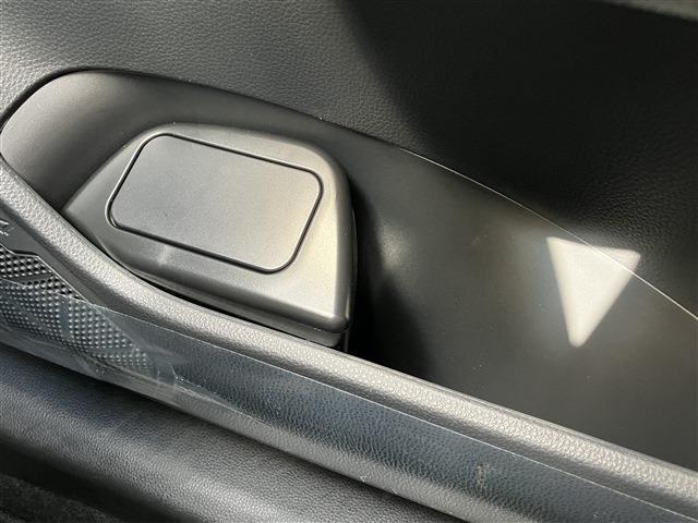 ＲＡＶ４ アドベンチャー　４ＷＤ　ワンオーナー　ＥＴＣ　純正１９インチＡＷ　ＬＥＤヘッドライト　ステアリングスイッチ　バックモニター　フルセグ　スマートキー　プッシュスタート　セキュリティ　シートヒーター　パワーシート（31枚目）