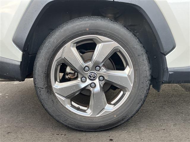 RAV4 ハイブリッドG 4WD 電動リアゲート ETC フルセグ バックカメラ シートヒーター ステアリングヒーター パワーシート ドラレコ セキュリティ スマートキー プッシュスタート 純正18インチAW(11枚目)