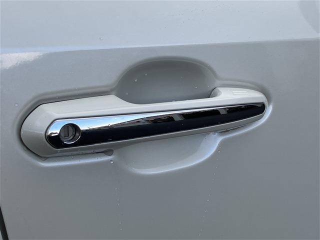 RAV4 ハイブリッドG 4WD 電動リアゲート ETC フルセグ バックカメラ シートヒーター ステアリングヒーター パワーシート ドラレコ セキュリティ スマートキー プッシュスタート 純正18インチAW(16枚目)