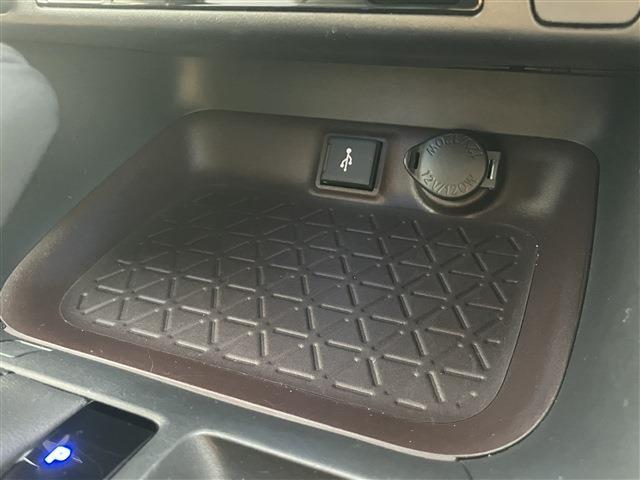 RAV4 ハイブリッドG 4WD 電動リアゲート ETC フルセグ バックカメラ シートヒーター ステアリングヒーター パワーシート ドラレコ セキュリティ スマートキー プッシュスタート 純正18インチAW(33枚目)