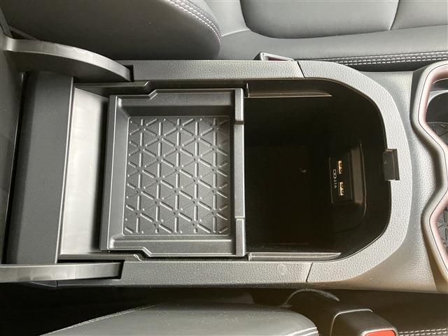 RAV4 ハイブリッドG 4WD 電動リアゲート ETC フルセグ バックカメラ シートヒーター ステアリングヒーター パワーシート ドラレコ セキュリティ スマートキー プッシュスタート 純正18インチAW(39枚目)