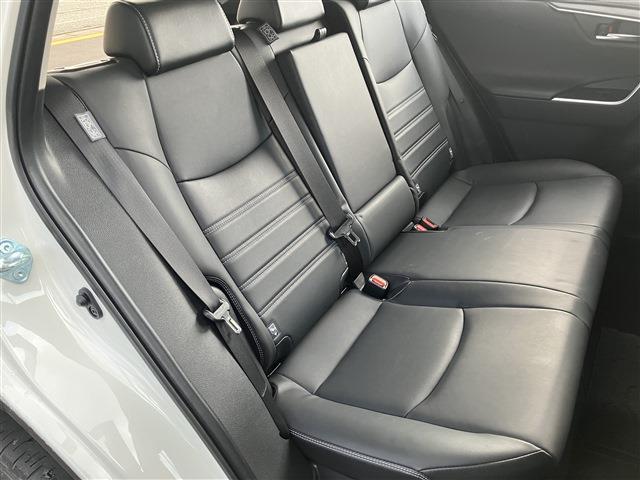 RAV4 ハイブリッドG 4WD 電動リアゲート ETC フルセグ バックカメラ シートヒーター ステアリングヒーター パワーシート ドラレコ セキュリティ スマートキー プッシュスタート 純正18インチAW(44枚目)