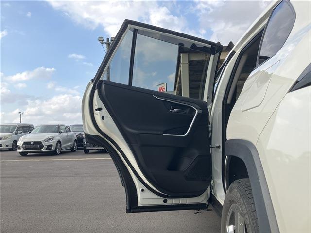 RAV4 ハイブリッドG 4WD 電動リアゲート ETC フルセグ バックカメラ シートヒーター ステアリングヒーター パワーシート ドラレコ セキュリティ スマートキー プッシュスタート 純正18インチAW(49枚目)