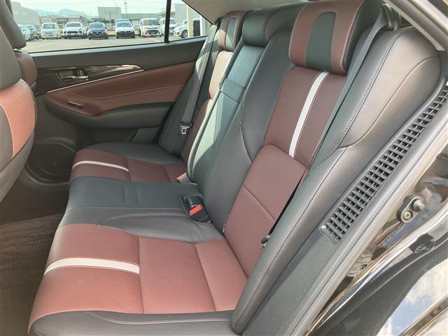 クラウンハイブリッド アスリートS ブラックスタイル 純正ナビ バックカメラ フルセグTV ドライブレコーダー シートヒーター D席N席側パワーシート ETC クルーズコントロール LEDヘッドライト 純正フロアマット ドアバイザー  コーナーセンサー(18枚目)