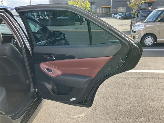 クラウンハイブリッド アスリートS ブラックスタイル 純正ナビ バックカメラ フルセグTV ドライブレコーダー シートヒーター D席N席側パワーシート ETC クルーズコントロール LEDヘッドライト 純正フロアマット ドアバイザー  コーナーセンサー(55枚目)