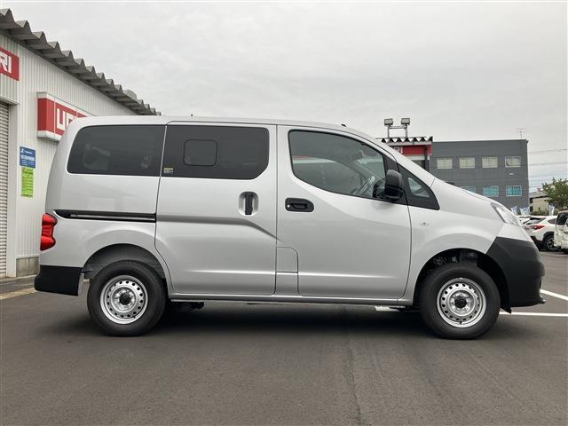NISSAN NV200 VANETTE VAN DX