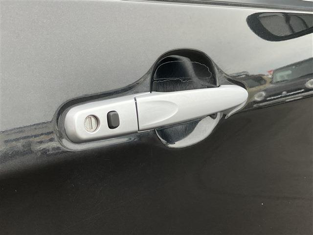 タンク G S ナビ フルセグ バックカメラ 両側パワースライドドア 純正14インチAW プッシュスタート スマートキー フロアマット Bluetooth オートエアコン ドアバイザー(15枚目)