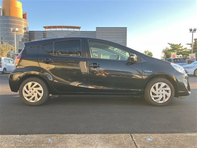 アクア S ナビ フルセグ バックカメラ ETC キーレス Bluetooth オートエアコン(7枚目)