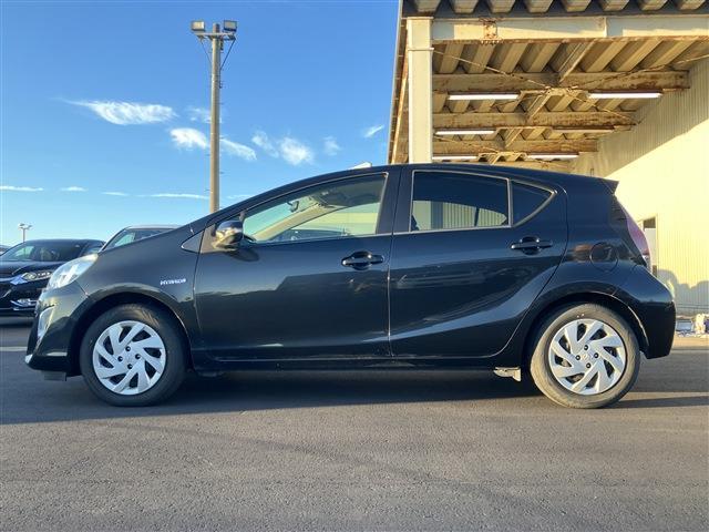 アクア S ナビ フルセグ バックカメラ ETC キーレス Bluetooth オートエアコン(8枚目)