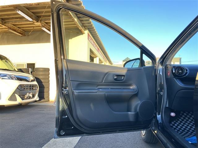 アクア S ナビ フルセグ バックカメラ ETC キーレス Bluetooth オートエアコン(41枚目)