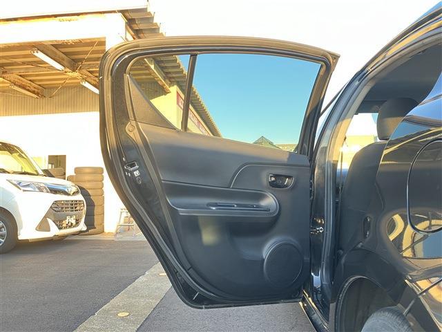 アクア S ナビ フルセグ バックカメラ ETC キーレス Bluetooth オートエアコン(42枚目)