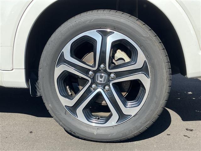 当社は輸入車・国産車の正規ディーラーも運営しており、指定整備工場・認証工場を取得しております。納車前、納車後の点検・車検もお任せください！