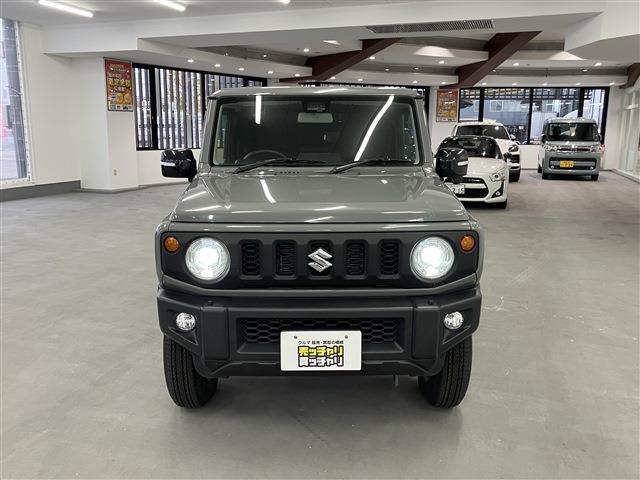 ジムニー ＸＣ　４ＷＤ　衝突軽減ブレーキ　レーンキープアシスト　ダウンヒルアシストコントロール　シートヒーター　純正アルミホイール　ウィンカーミラー　電動格納ミラー　ＬＥＤヘッドライト　フォグランプ　フロアマット（2枚目）