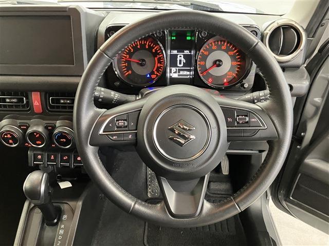 ジムニー ＸＣ　４ＷＤ　衝突軽減ブレーキ　レーンキープアシスト　ダウンヒルアシストコントロール　シートヒーター　純正アルミホイール　ウィンカーミラー　電動格納ミラー　ＬＥＤヘッドライト　フォグランプ　フロアマット（9枚目）