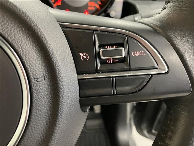ジムニー ＸＣ　４ＷＤ　衝突軽減ブレーキ　レーンキープアシスト　ダウンヒルアシストコントロール　シートヒーター　純正アルミホイール　ウィンカーミラー　電動格納ミラー　ＬＥＤヘッドライト　フォグランプ　フロアマット（11枚目）