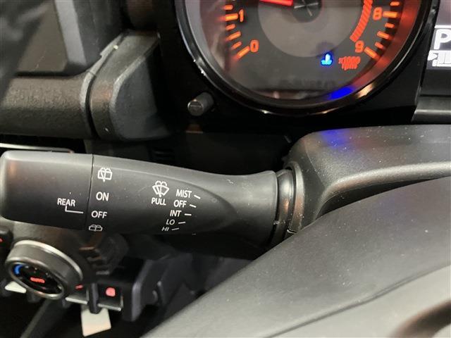 ジムニー ＸＣ　４ＷＤ　衝突軽減ブレーキ　レーンキープアシスト　ダウンヒルアシストコントロール　シートヒーター　純正アルミホイール　ウィンカーミラー　電動格納ミラー　ＬＥＤヘッドライト　フォグランプ　フロアマット（13枚目）