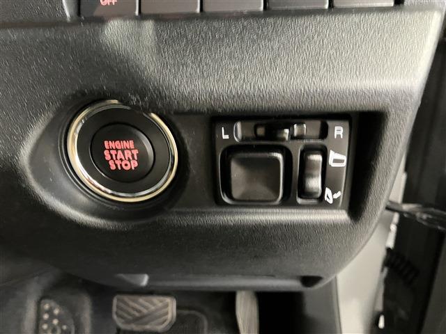 ジムニー ＸＣ　４ＷＤ　衝突軽減ブレーキ　レーンキープアシスト　ダウンヒルアシストコントロール　シートヒーター　純正アルミホイール　ウィンカーミラー　電動格納ミラー　ＬＥＤヘッドライト　フォグランプ　フロアマット（16枚目）