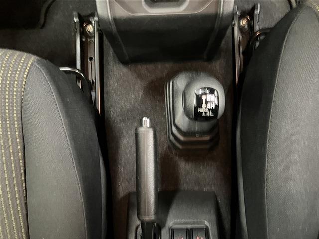 ジムニー ＸＣ　４ＷＤ　衝突軽減ブレーキ　レーンキープアシスト　ダウンヒルアシストコントロール　シートヒーター　純正アルミホイール　ウィンカーミラー　電動格納ミラー　ＬＥＤヘッドライト　フォグランプ　フロアマット（21枚目）