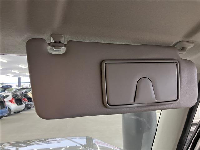 ジムニー ＸＣ　４ＷＤ　衝突軽減ブレーキ　レーンキープアシスト　ダウンヒルアシストコントロール　シートヒーター　純正アルミホイール　ウィンカーミラー　電動格納ミラー　ＬＥＤヘッドライト　フォグランプ　フロアマット（26枚目）