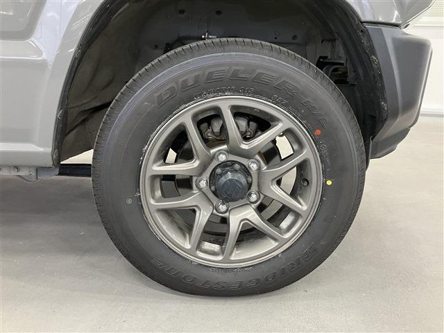 ジムニー ＸＣ　４ＷＤ　衝突軽減ブレーキ　レーンキープアシスト　ダウンヒルアシストコントロール　シートヒーター　純正アルミホイール　ウィンカーミラー　電動格納ミラー　ＬＥＤヘッドライト　フォグランプ　フロアマット（44枚目）